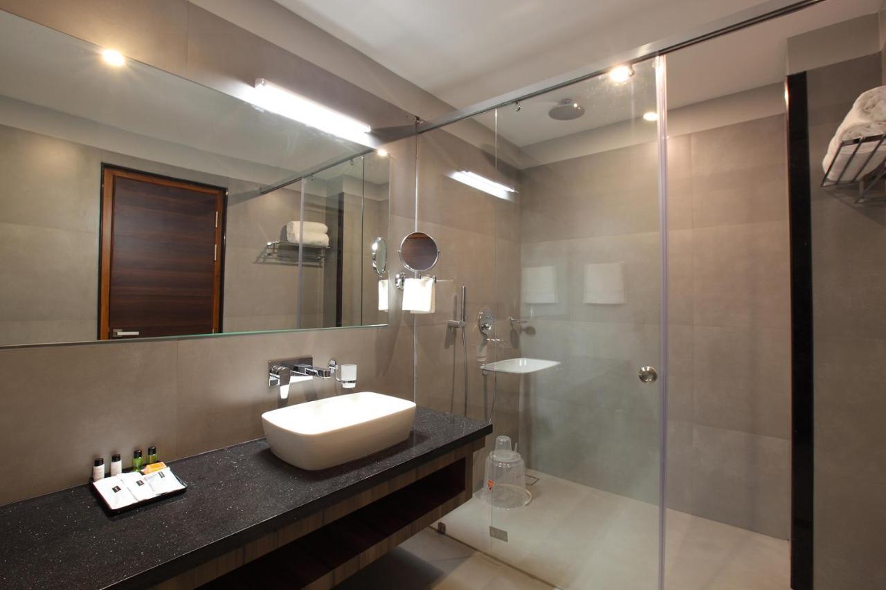 Hotel Maria Park Muvattupuzha Экстерьер фото