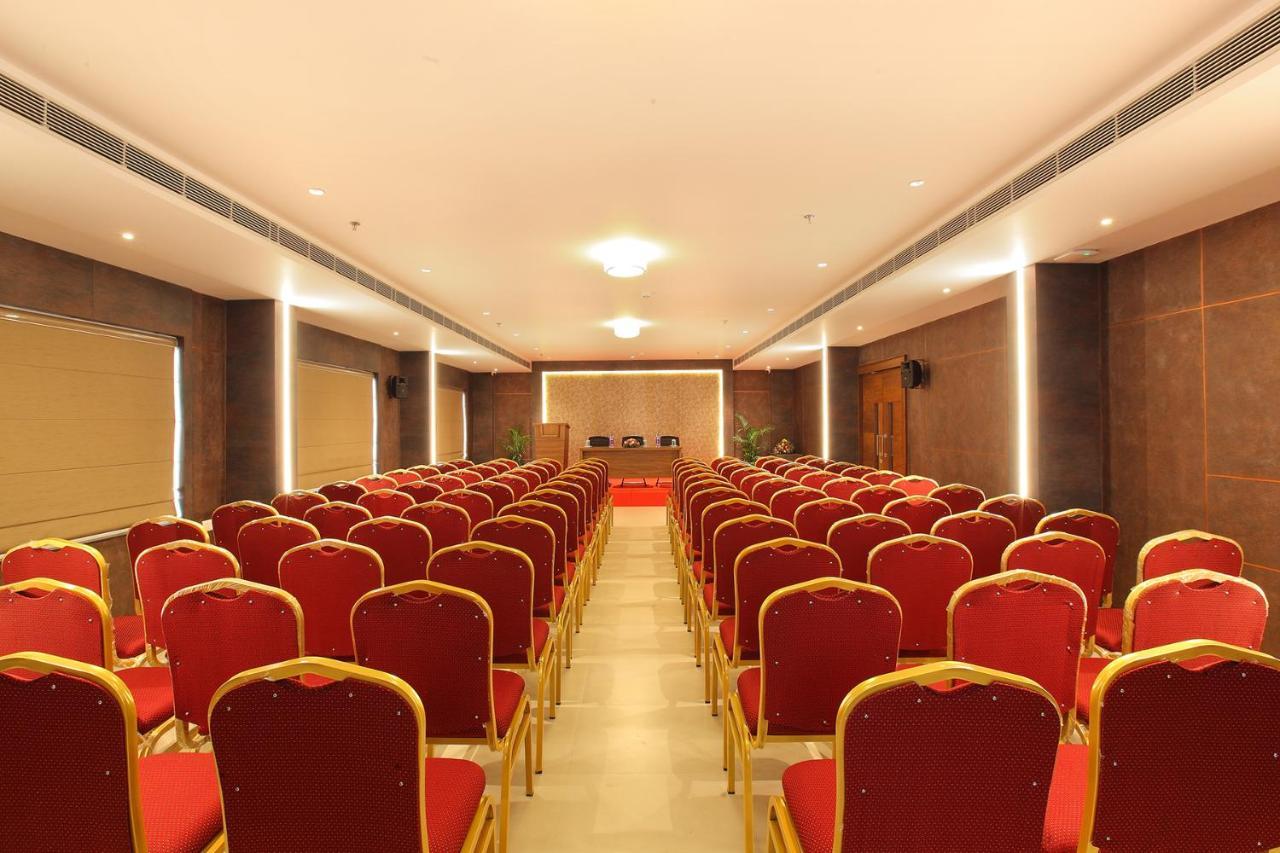 Hotel Maria Park Muvattupuzha Экстерьер фото